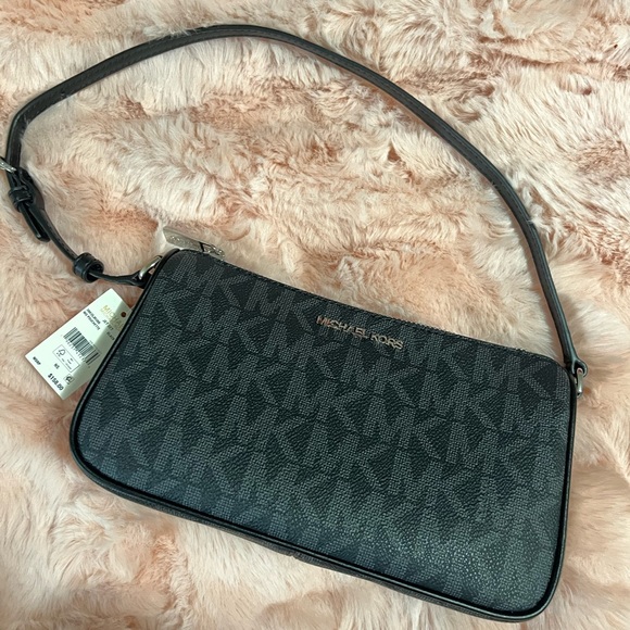 Michael Kors MD Jet Set Pouchette - Picture 3 of 10